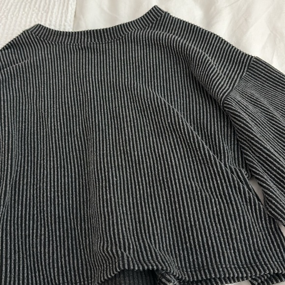 Ribbed Cropped Stripe Sweater - Picture 6 of 6